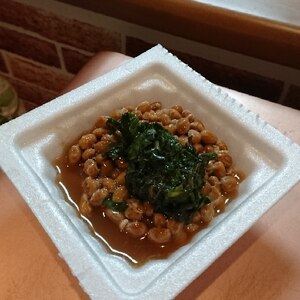 納豆の大葉添え